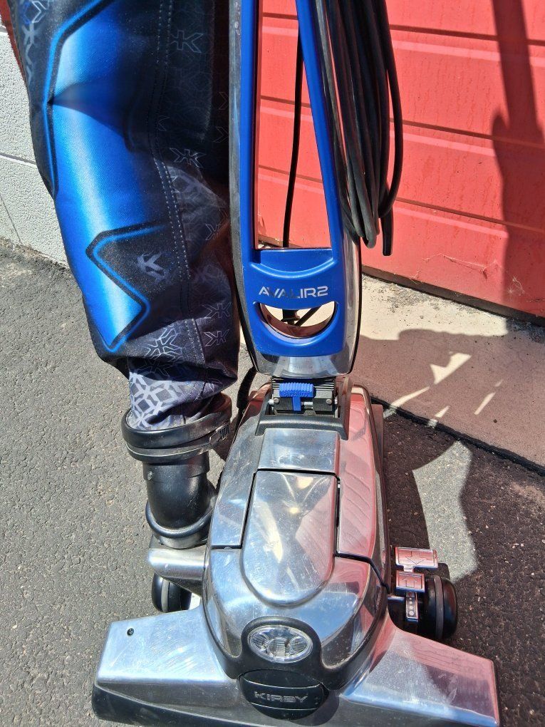 Kirby Avalir2 Vacuum Excellent Condition!