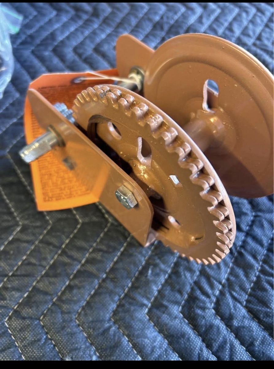 Heavy-Duty Manual Hand Winch – Gear Crank Hoist