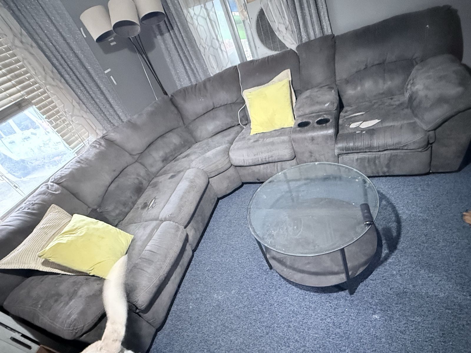 2 recliner sectional with cup holder and table