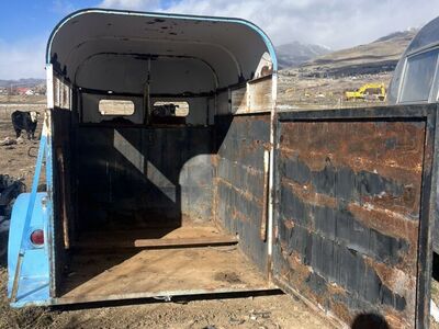 Single Axle Horse Trailer