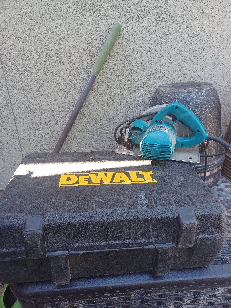DeWalt 18V Cordless 4-Piece Power Tool