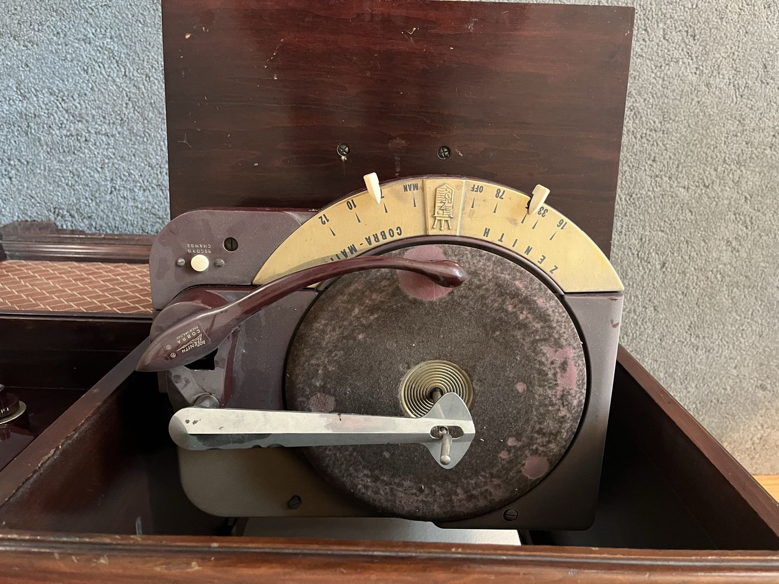 Main image 3