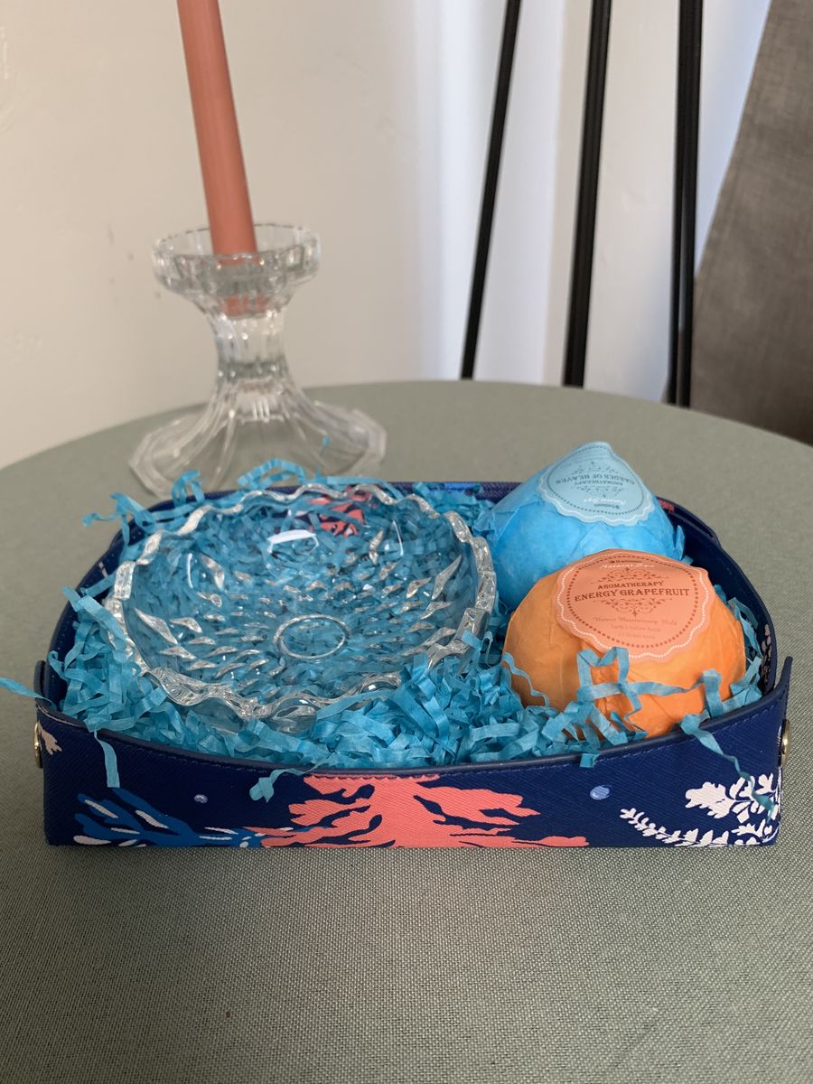 2 Bath Bombs With Glass Trinket Dish