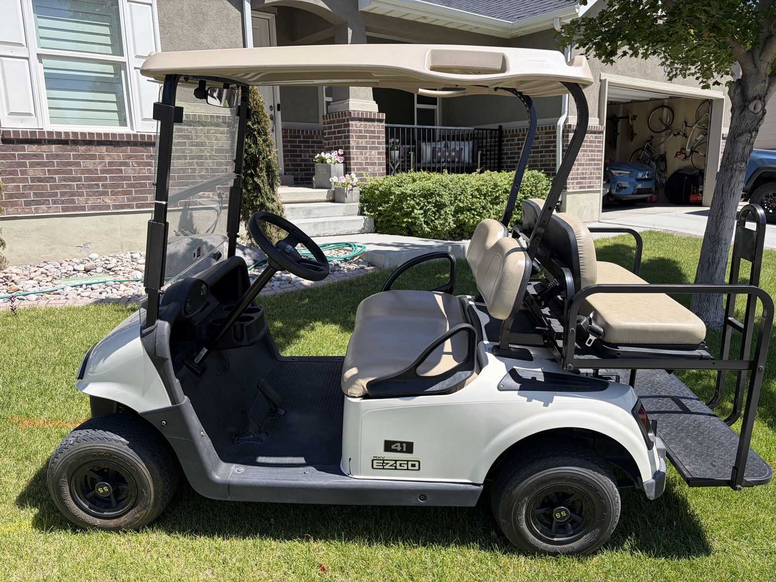 EZGO Golf Cart - 2018 Electric Lithium Battery
