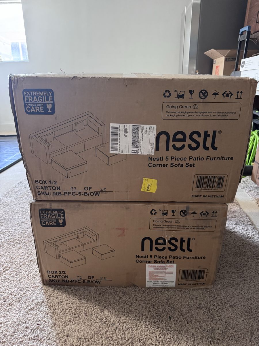 NIB 5 piece patio set