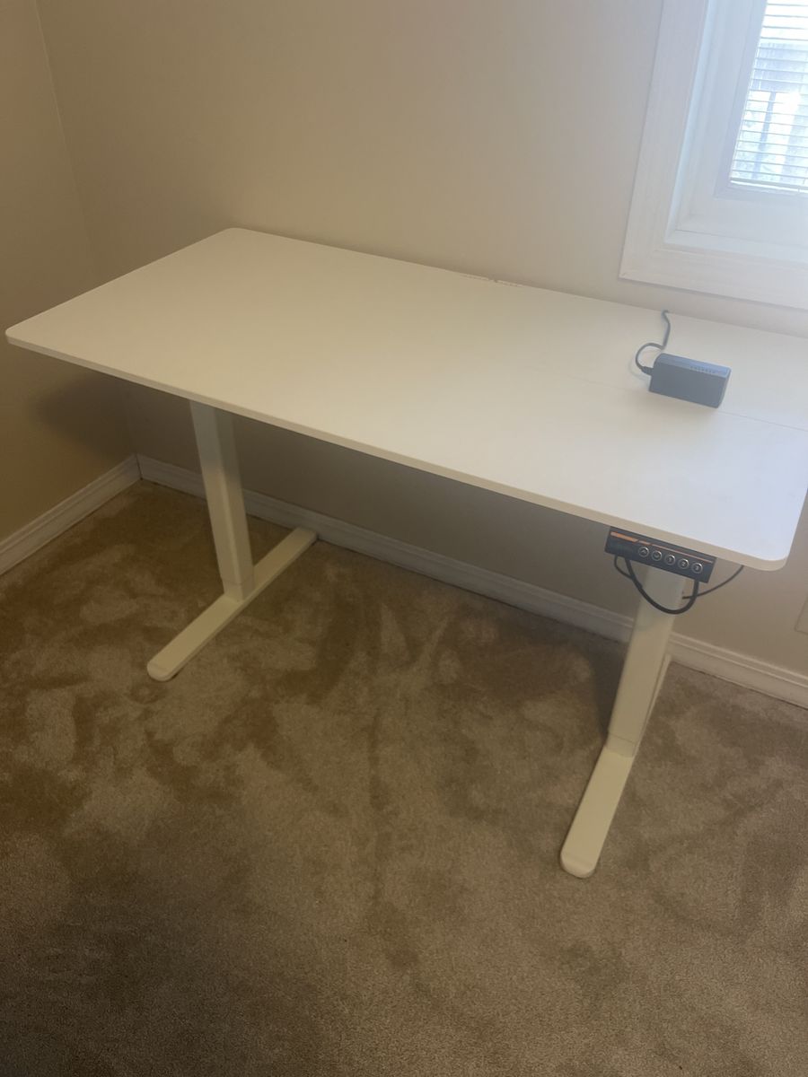 Standing desk