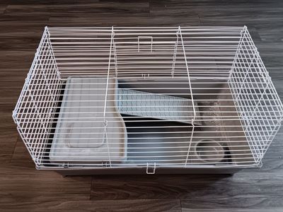Guinea Pig Cage – Clean, Ready to Use – Good Condition
