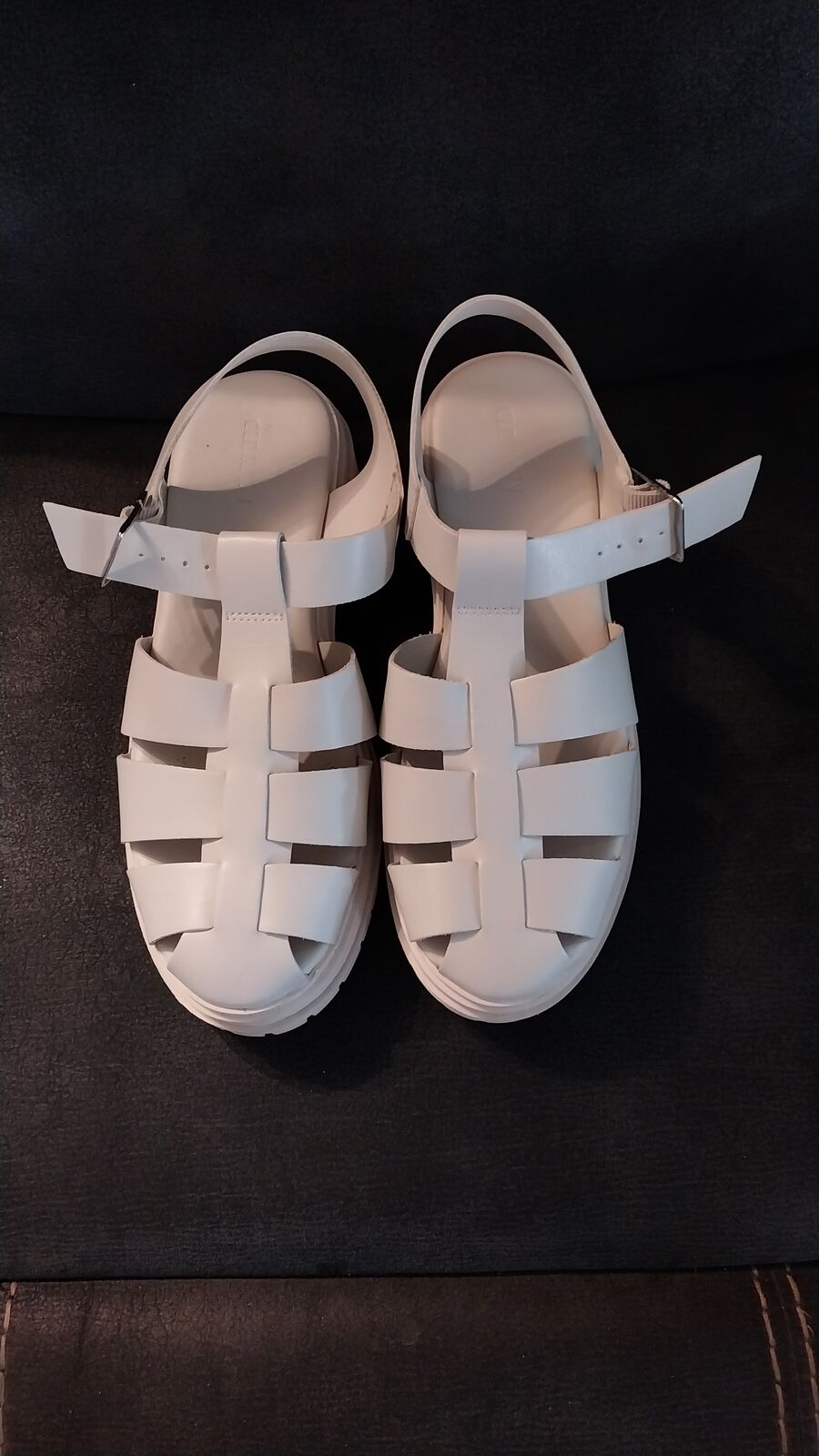 New Women's Shoes size 8