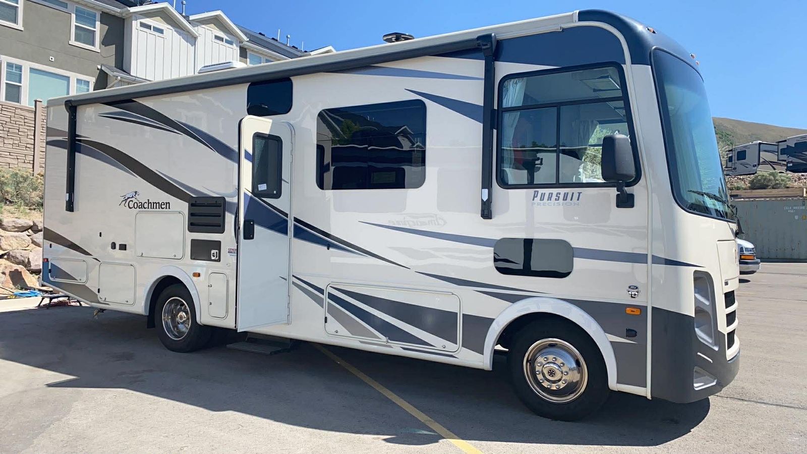 2020 Coachman Pursuit Precision 27DS