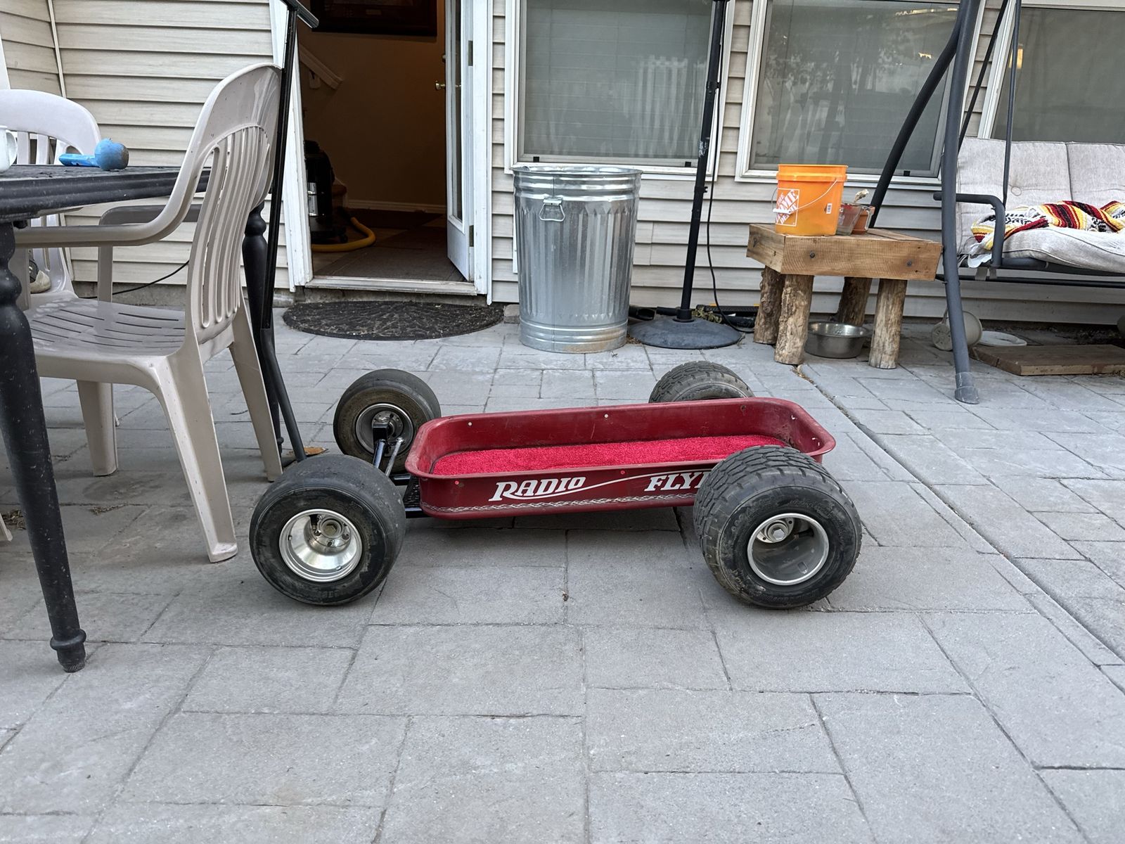 Radio flyer wagon