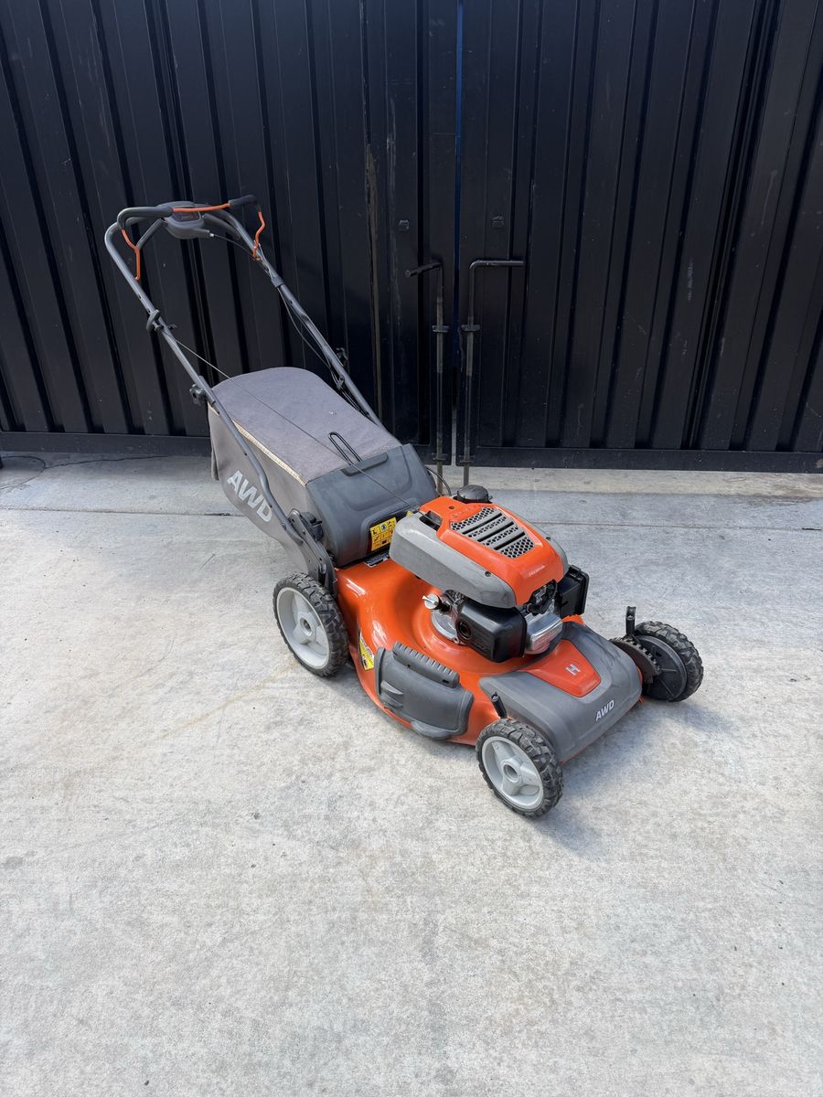 Huskvana Lawn Mower