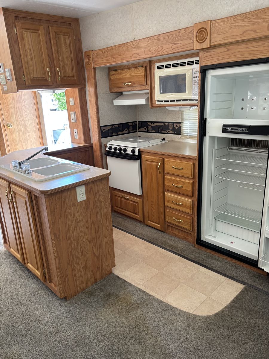 2002 Jayco Eagle 30ft. fifth wheel for sale