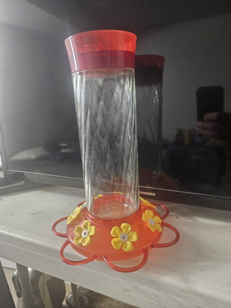 Hummingbird feeder