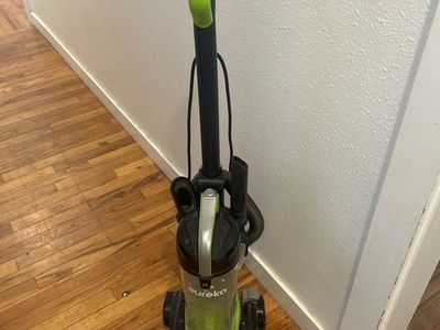 Eureka Airspeed Vacuum With Attachments