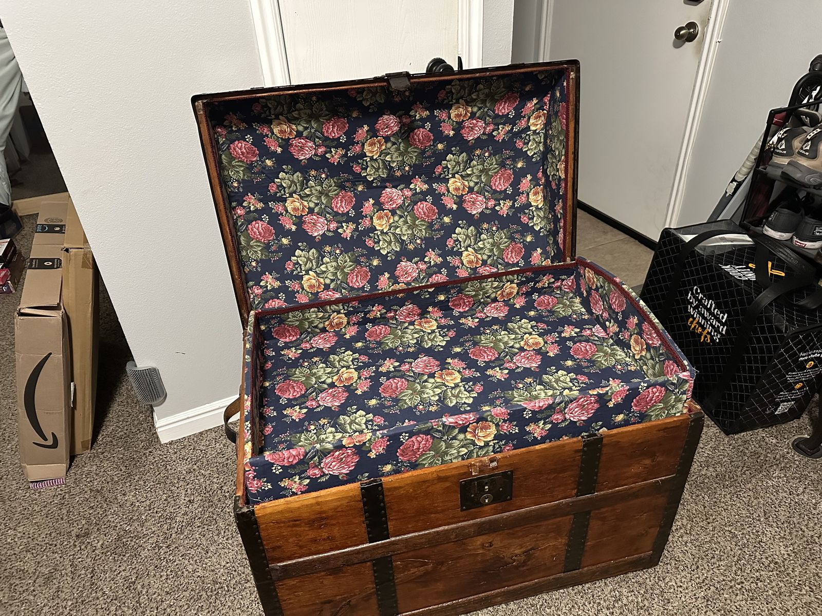 Main image 2