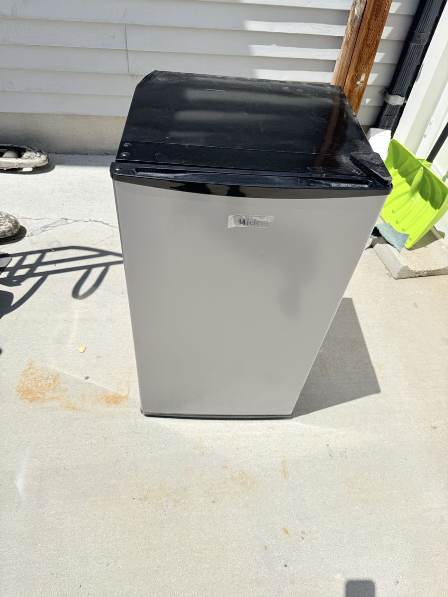 Brand new fridge 3.3 cubic