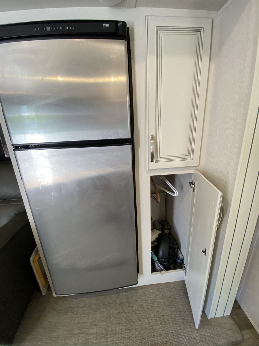Main image 24