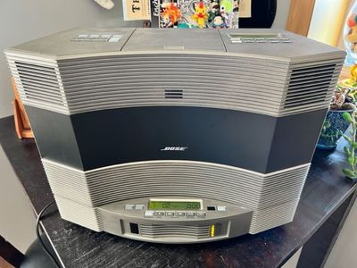 Bose Best Acoustic Wave Music System and Wave Multi-Disc Changer