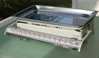 Vintage EKS Made in Sweden Kitchen Scale with Stainless Steel Tray, 500g Capacity
