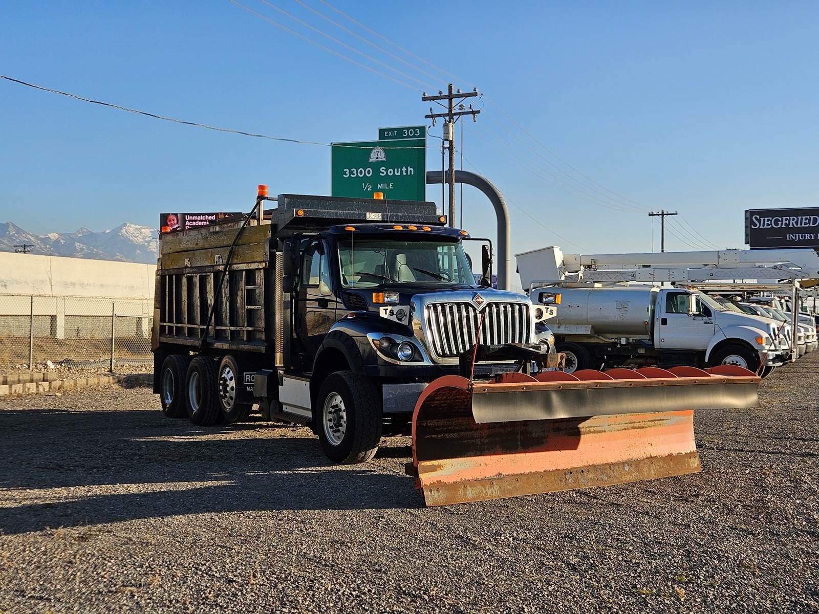 2015 International 7600 Plow / Spreader Truck