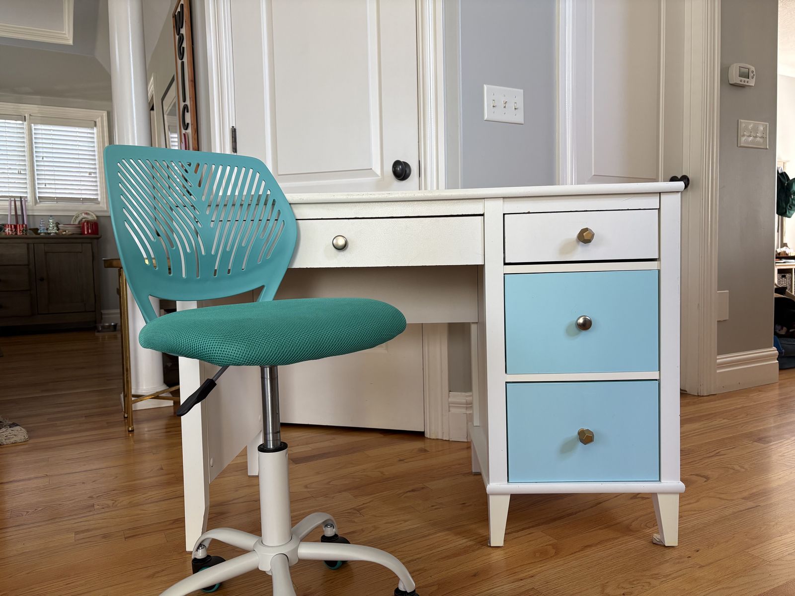 Kids desk for sale with chair