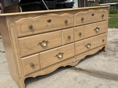 Wood dresser