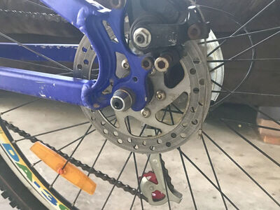 Full suspension X 22 mountain bike with a disc brakes