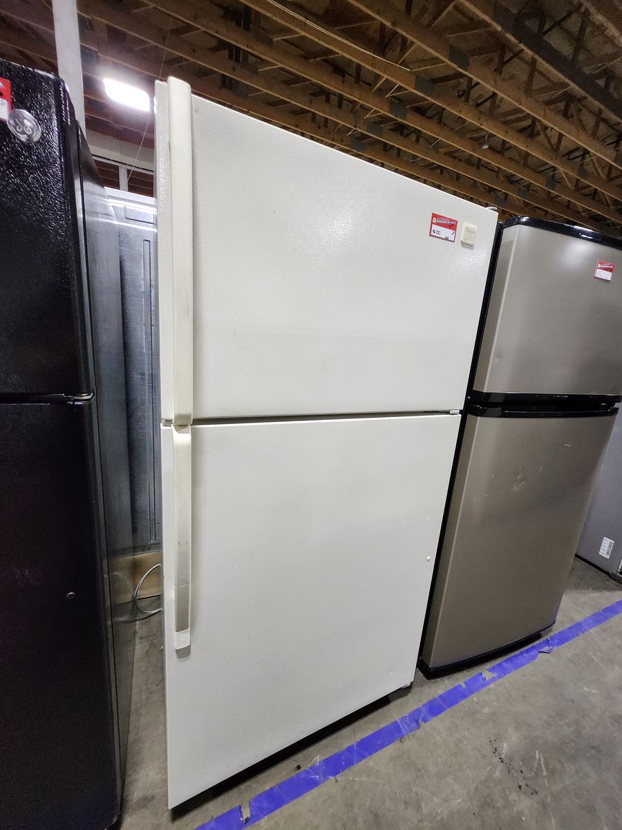 Whirlpool Top Freezer Refrigerator - Used Good Condition