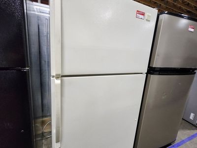Whirlpool Top Freezer Refrigerator - Used Good Condition