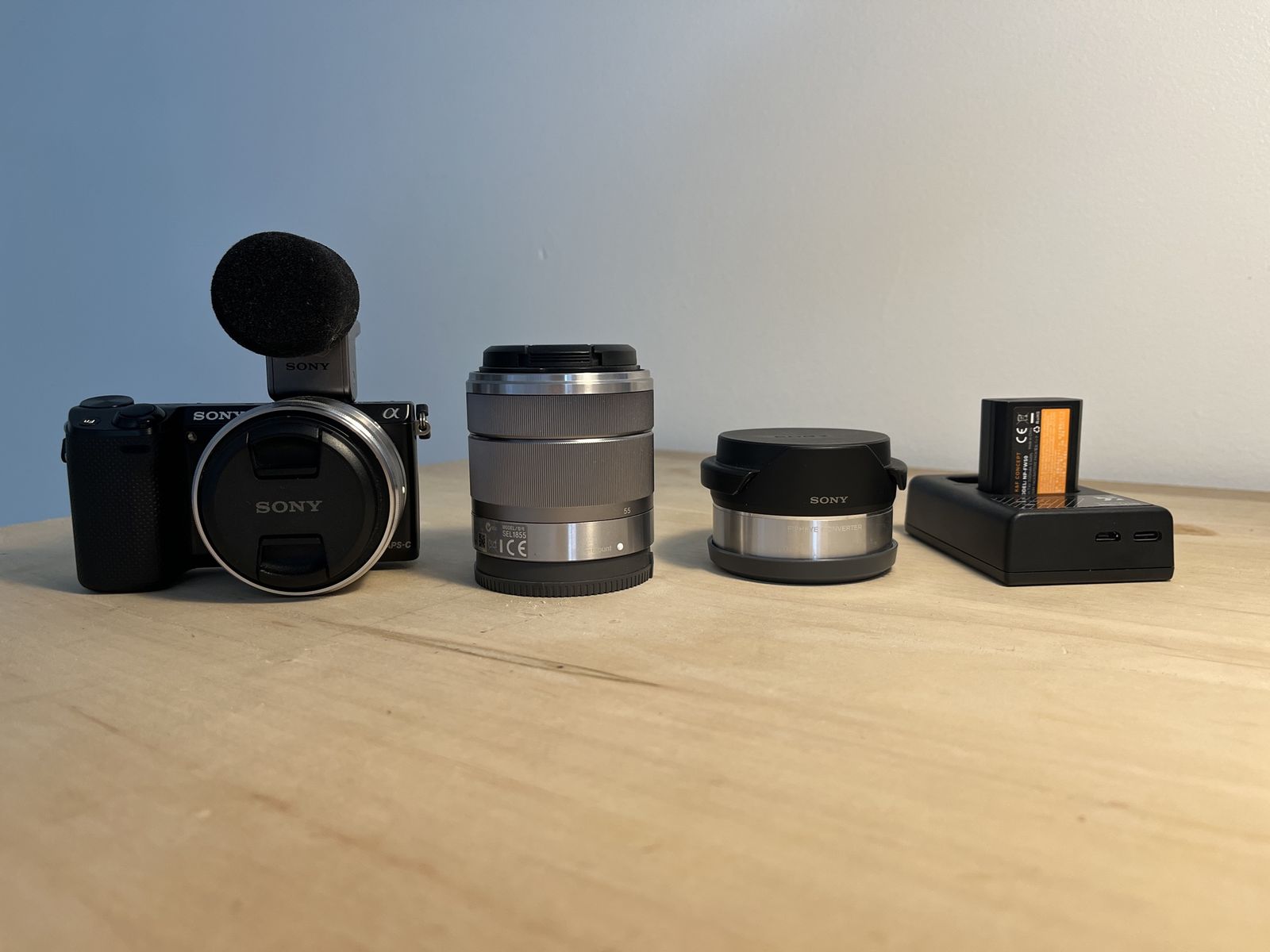 Sony NEX-5R Bundle