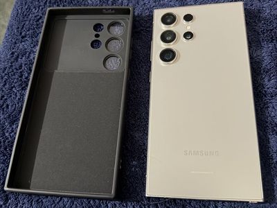 Samsung Galaxy S24 Ultra - Unlocked with Case
