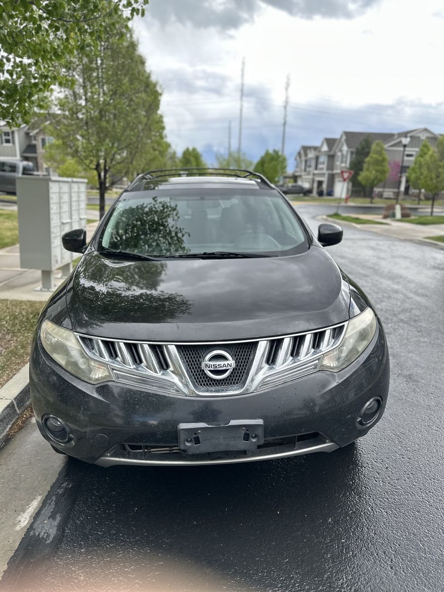 2010 NISSAN MURANO LE