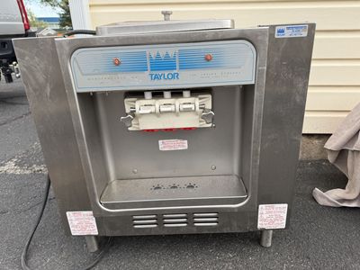 Taylor 162-27 Table Top Soft Serve Ice Cream/Frozen Yogurt Machine 2 Flavor Twist