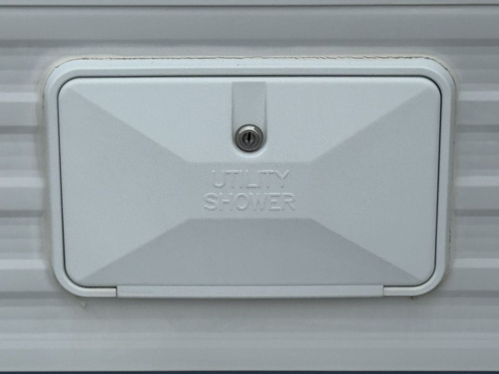 Main image 4