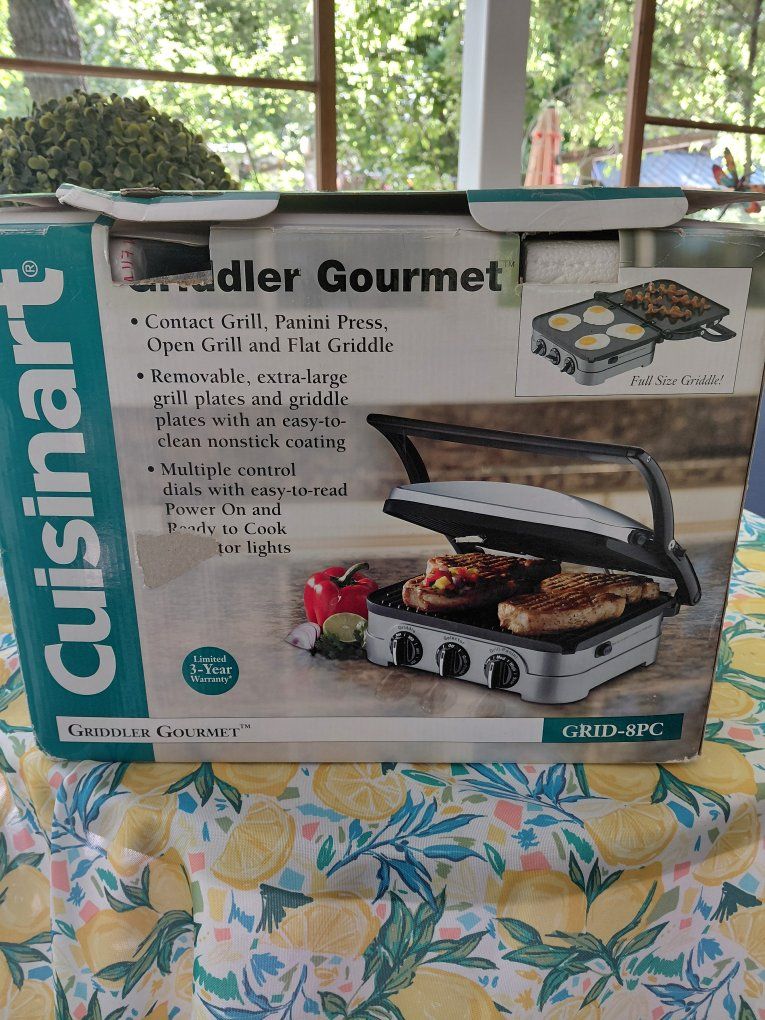 Cuisinart Griddler Gourmet GRID-8PC Panini Press & Flat Griddle - New