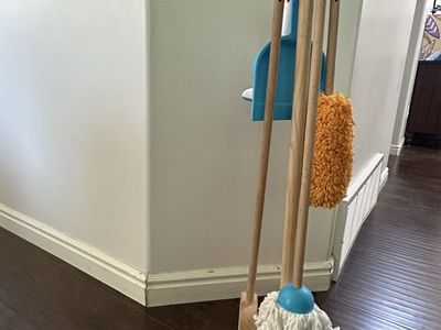 Melissa and Doug cleaning set