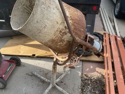 Cement mixer (electric)