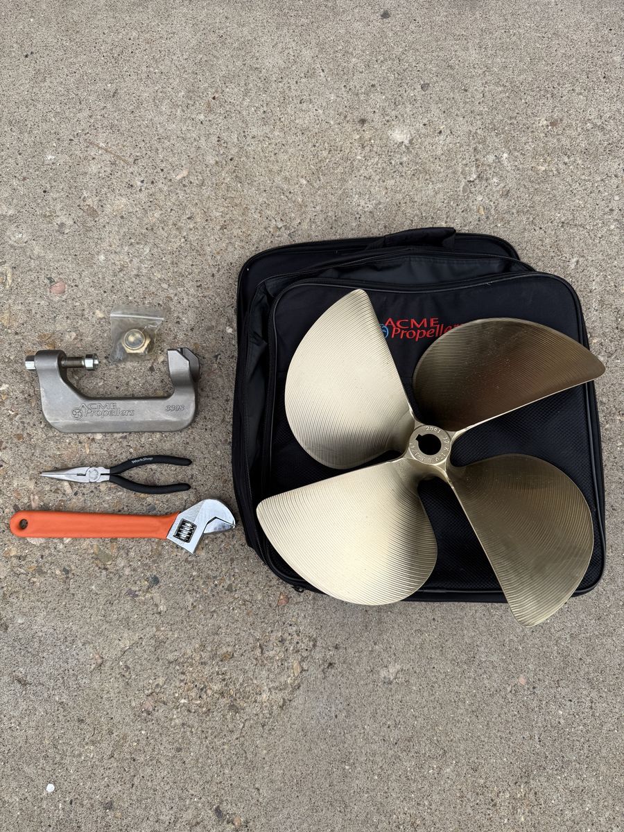 ACME 2561 Wake/Ski 4-Blade Propeller W/ Tool Kit