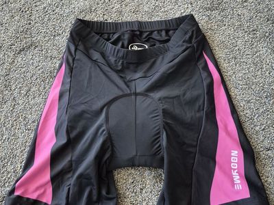 Cycling shorts