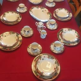 Vintage Tienshan Fine China Magnolia PatternComplete Set Service of 8