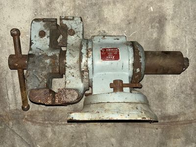 Diamond brand bench vice