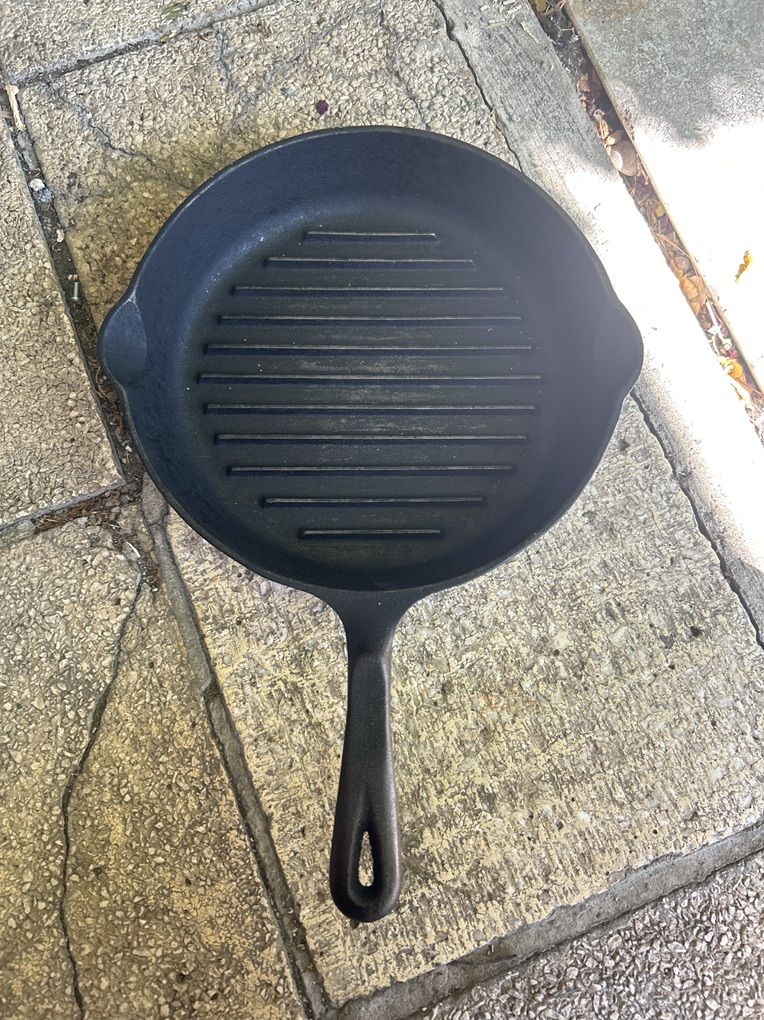 Wagner's 1891 Original cast iron skillet/Griddle