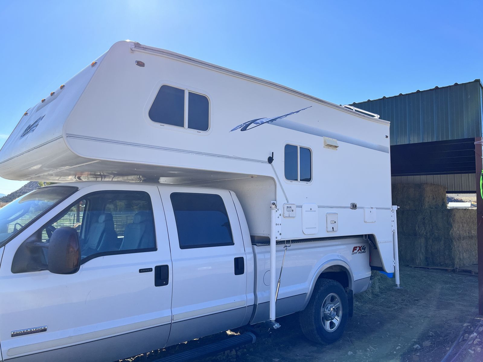 9 Foot Pickup Camper in Great Condition, Ready for Camping!