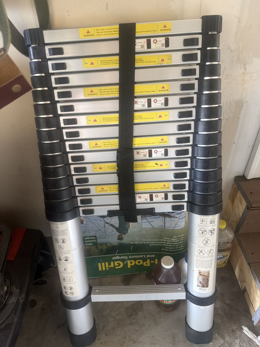 12 Foot Telescopic extendable Ladder