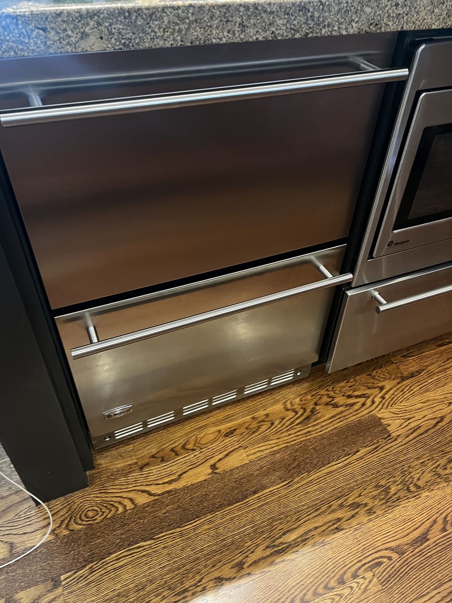 GE Monogram 24" stainless undercounter refrigerator drawers, excellent condition