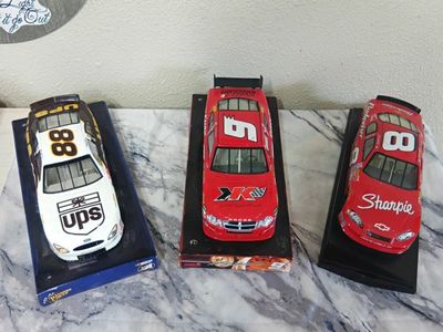 Kasey Kahne #9 Winner's Circle 1:24 NASCAR Diecast, Dale Earnhardt Jr. #8 Budweiser & #88 UPS Cars