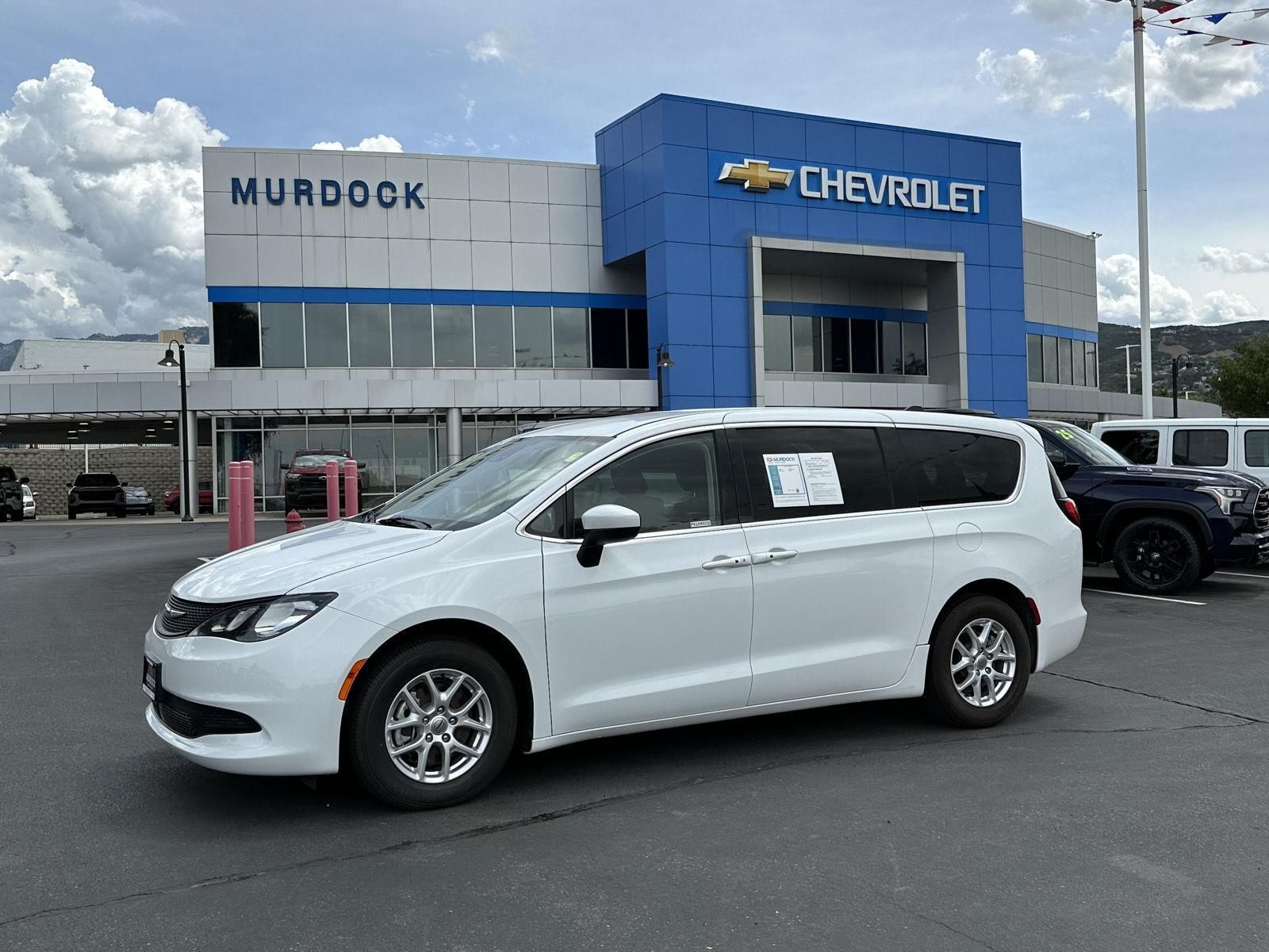 2023 Chrysler Voyager LX