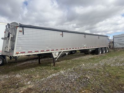 2011 Wilson grain hopper