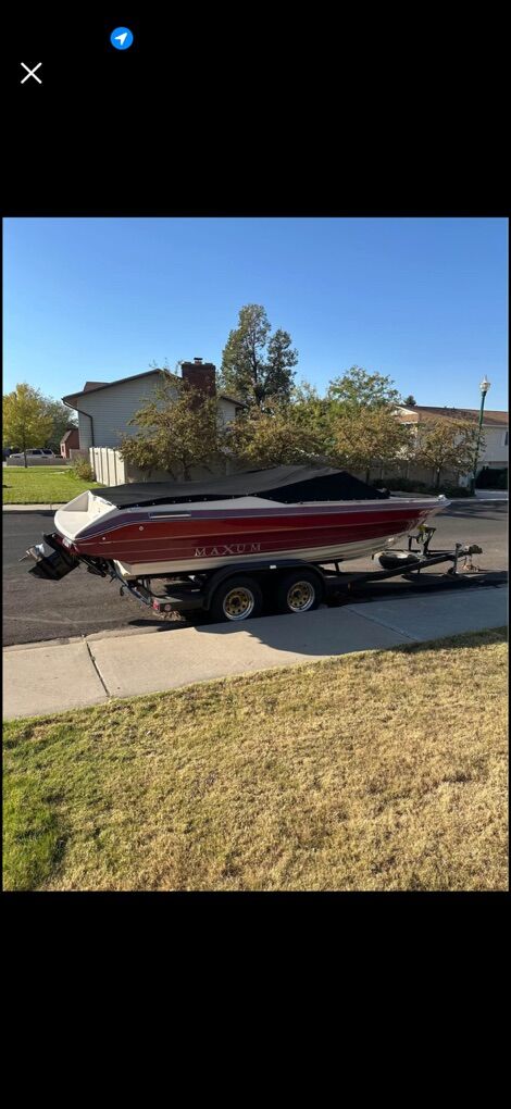 1990 MAXUM 21 Foot Open Bow