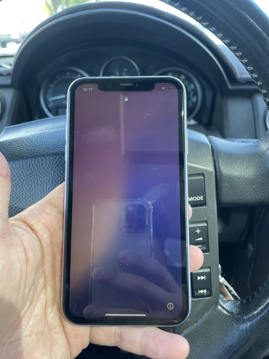 Apple iPhone 11brand new lcd screen. No cracks anywhere.